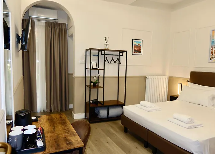 El Roy Garden Rooms
